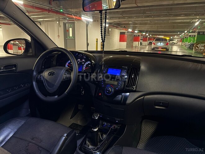 Hyundai i30 2011, 360,000 km - 1.6 l - Bakı