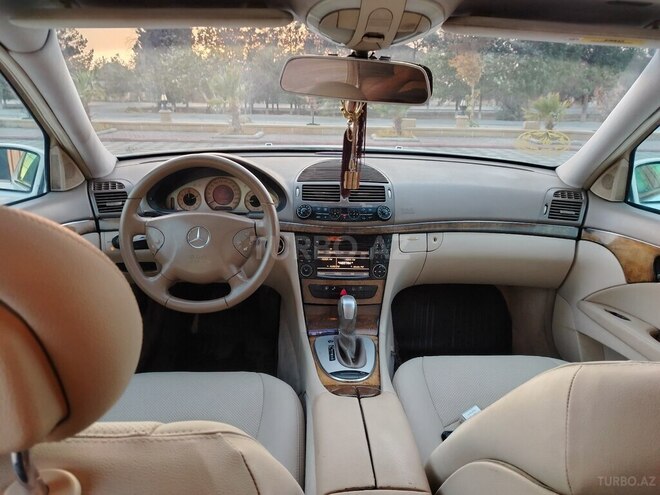 Mercedes E 240 2004, 312,218 km - 2.6 l - Şirvan