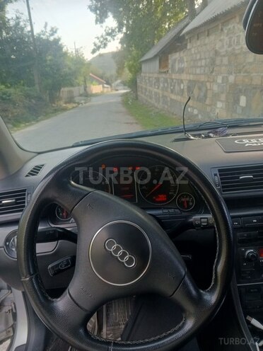Audi A4 2003, 417,000 km - 1.8 л - Şəki