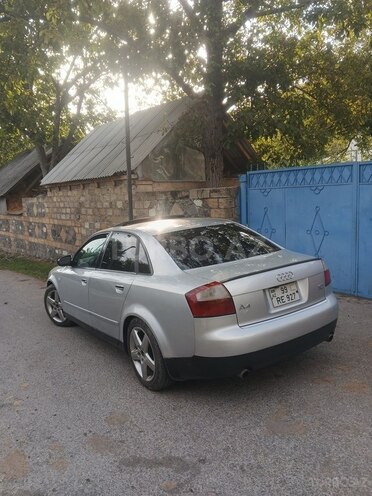 Audi A4 2003, 417,000 km - 1.8 л - Şəki