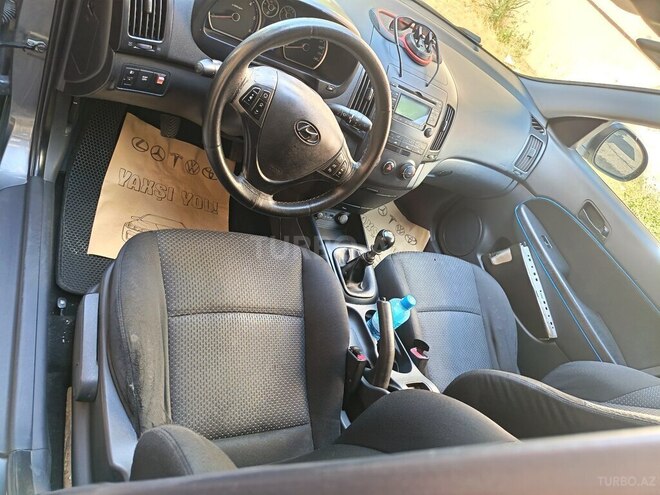 Hyundai i30 2009, 385,000 km - 1.6 l - Şirvan