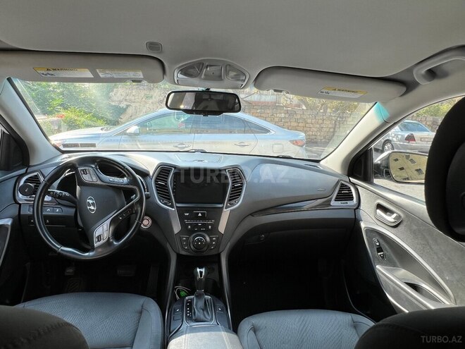Hyundai Santa Fe-6