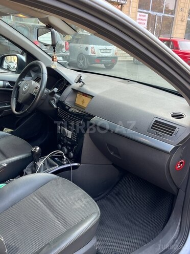 Opel Astra 2009, 380,000 km - 1.3 l - Gəncə