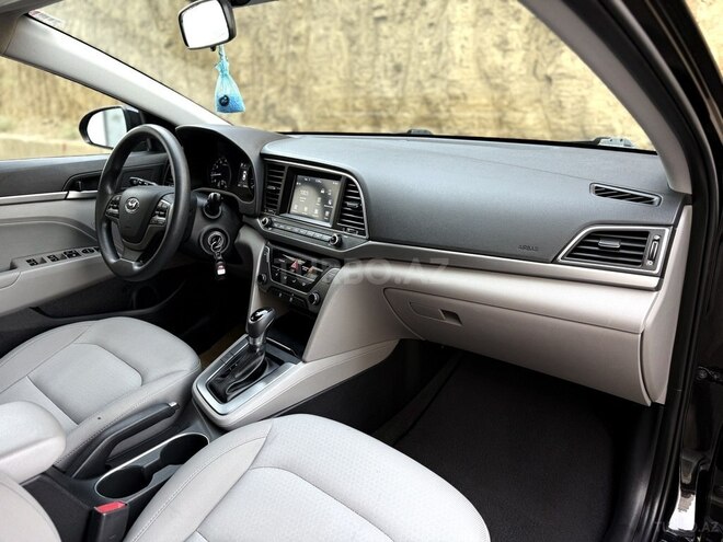 Hyundai Elantra 2017, 90,500 km - 2.0 l - Bakı