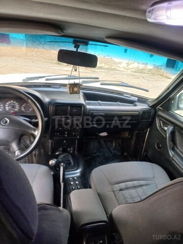GAZ 31105 2005, 300,000 km - 2.3 l - Sumqayıt