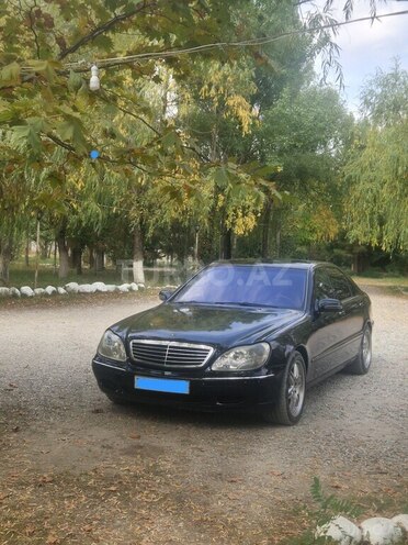 Mercedes S 400 2001, 365,000 km - 4.0 л - Quba