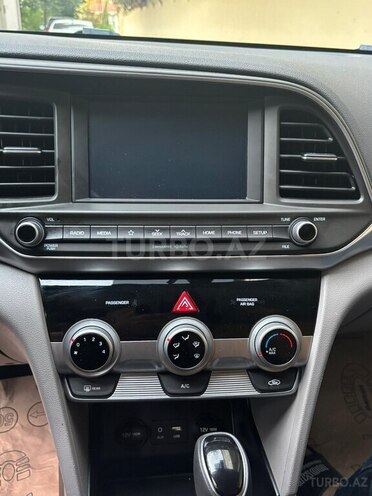 Hyundai Elantra 2019, 83,000 km - 2.0 л - Bakı