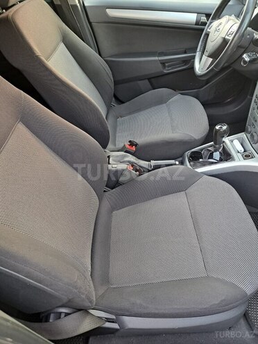 Opel Astra 2009, 162,200 km - 1.4 l - Bakı