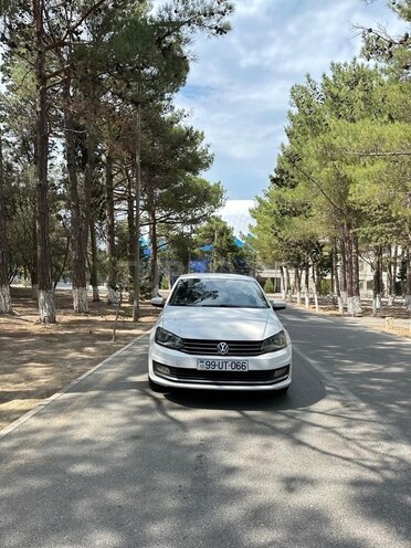 Volkswagen Polo 2013, 275,000 km - 1.6 l - Bakı