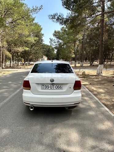 Volkswagen Polo 2013, 275,000 km - 1.6 l - Bakı