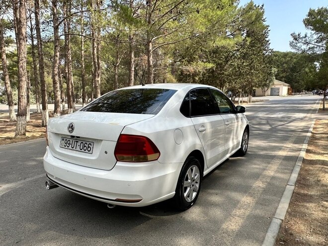 Volkswagen Polo 2013, 275,000 km - 1.6 l - Bakı