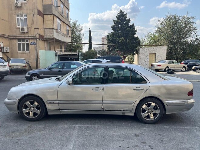 Mercedes E 220 2000, 386,000 km - 2.2 l - Bakı