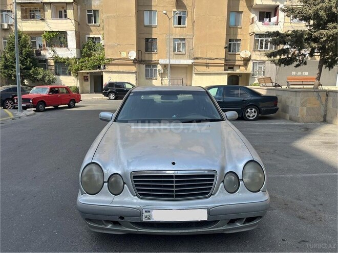 Mercedes E 220 2000, 386,000 km - 2.2 l - Bakı