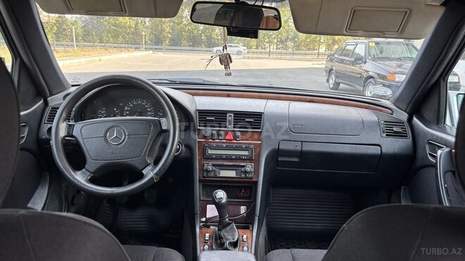 Mercedes C 180 1998, 389,500 km - 1.8 л - Yevlax