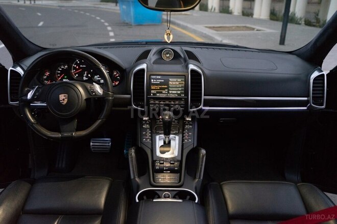 Porsche Cayenne Turbo 2012, 102,000 km - 4.8 l - Bakı