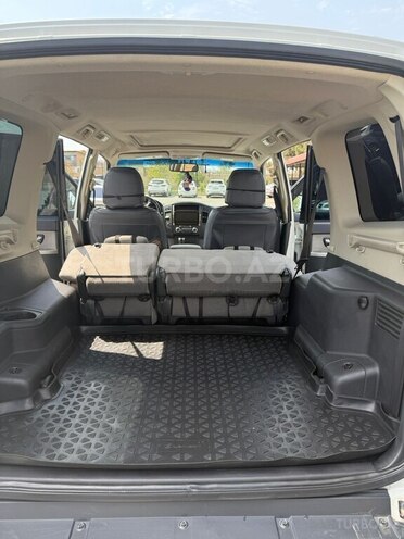 Mitsubishi Pajero-10