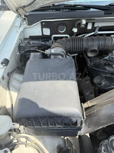 Mitsubishi Pajero-13