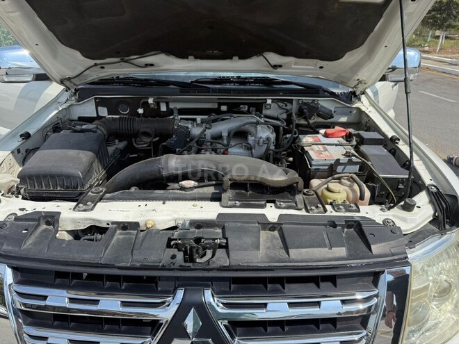 Mitsubishi Pajero-15