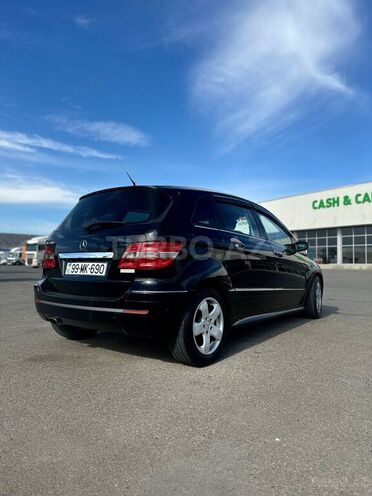 Mercedes B 200 2006, 111,700 km - 2.0 l - Bakı