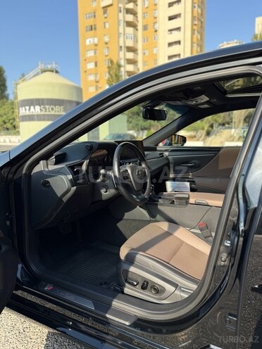 Lexus ES 250 2022, 25,000 km - 2.5 л - Bakı