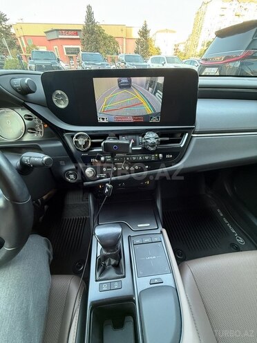 Lexus ES 250 2022, 25,000 km - 2.5 л - Bakı