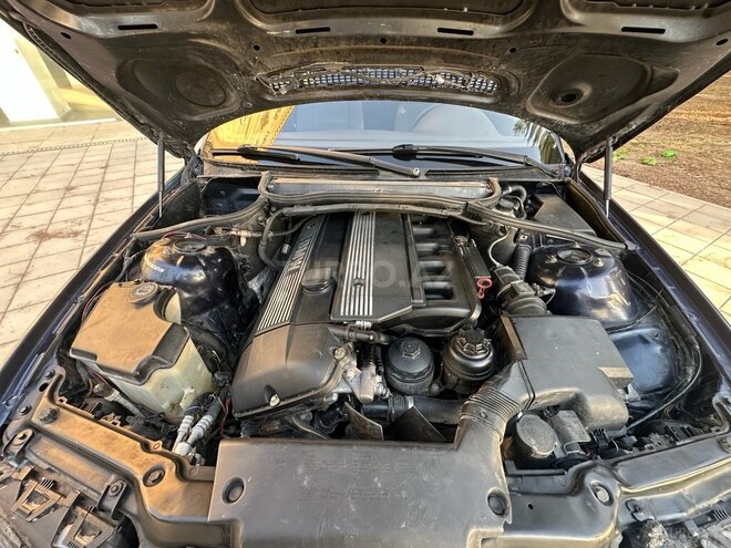 BMW 330 1999, 134,900 km - 3.0 l - Salyan