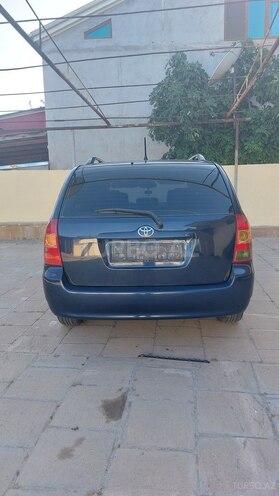 Toyota Corolla 2006, 260,000 km - 1.4 l - Şirvan