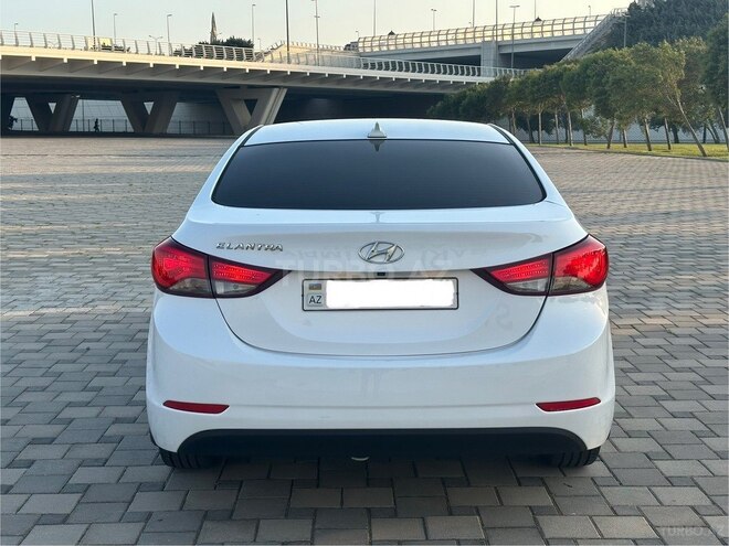 Hyundai Elantra 2015, 135,000 km - 1.8 l - Bakı
