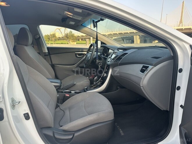 Hyundai Elantra 2015, 135,000 km - 1.8 l - Bakı