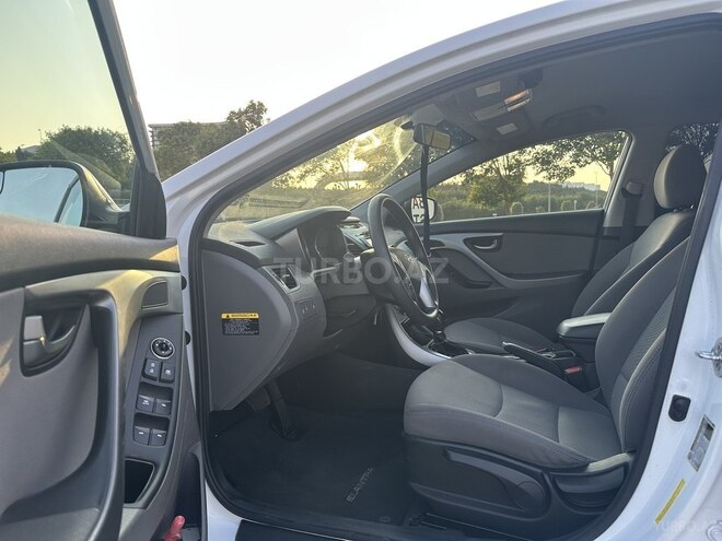 Hyundai Elantra 2015, 135,000 km - 1.8 l - Bakı