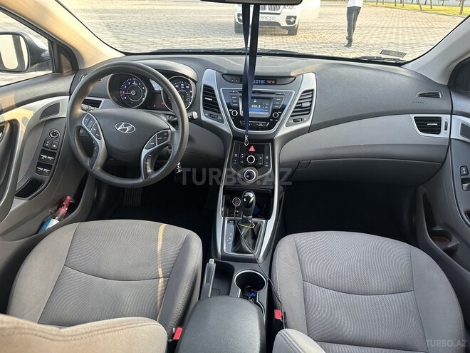 Hyundai Elantra 2015, 135,000 km - 1.8 l - Bakı