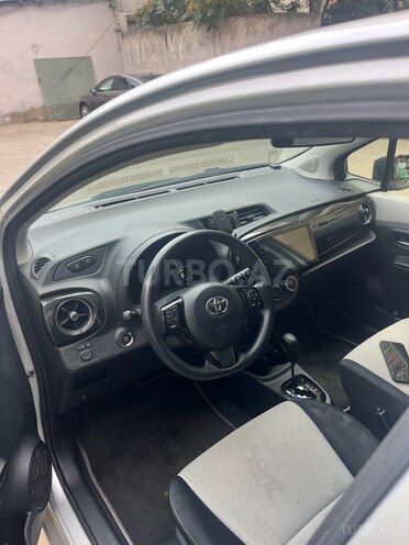 Toyota Vitz 2018, 75,000 km - 1.3 l - Bakı