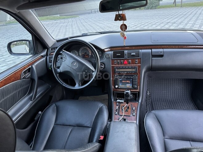 Mercedes E 220 2000, 460,000 km - 2.2 l - Bakı