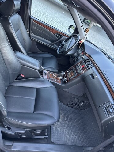 Mercedes E 220 2000, 460,000 km - 2.2 l - Bakı