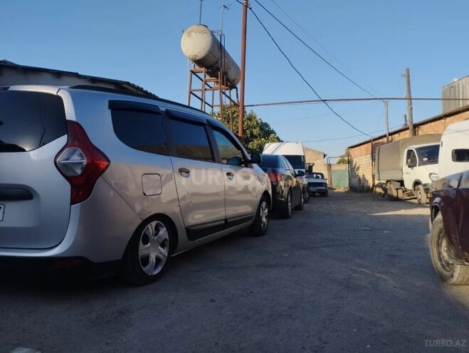 Dacia Lodgy 2016, 255,000 km - 1.5 л - Xudat