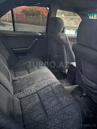 Mercedes C 220 1995, 196,800 km - 2.2 l - Bakı