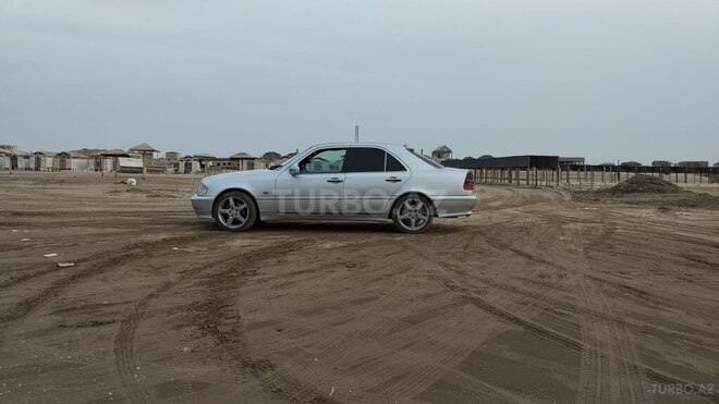 Mercedes C 220 1995, 196,800 km - 2.2 l - Bakı
