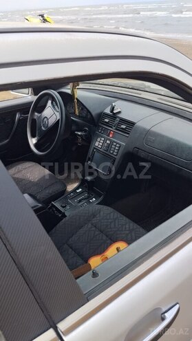 Mercedes C 220 1995, 196,800 km - 2.2 l - Bakı