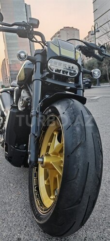 Harley-Davidson Sportster S-8