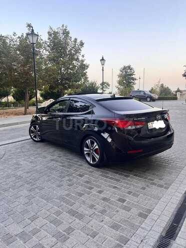 Hyundai Elantra-5
