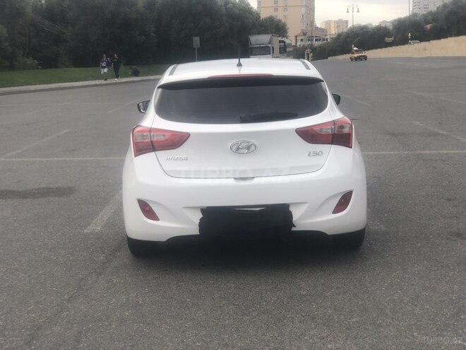 Hyundai i30 2016, 300,000 km - 1.6 л - Bakı