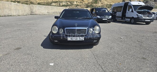 Mercedes E 240 1999, 380,000 km - 2.4 l - Bakı
