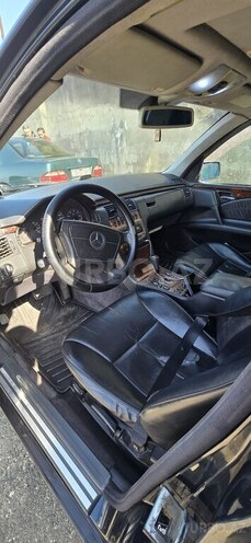 Mercedes E 240 1999, 380,000 km - 2.4 l - Bakı