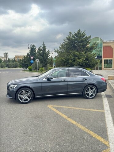 Mercedes C 300 4MATIC 2015, 169,000 km - 3.5 l - Bakı
