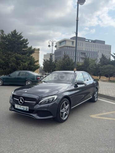 Mercedes C 300 4MATIC 2015, 169,000 km - 3.5 l - Bakı