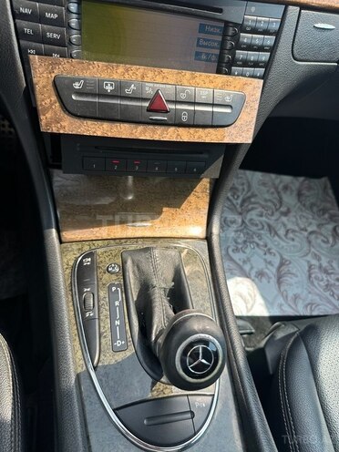 Mercedes E 320 2007, 302,000 km - 3.0 l - Bakı