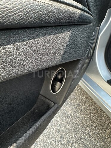 Mercedes E 320 2007, 302,000 km - 3.0 l - Bakı