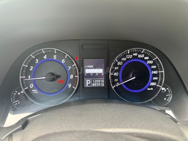 Infiniti FX35-11