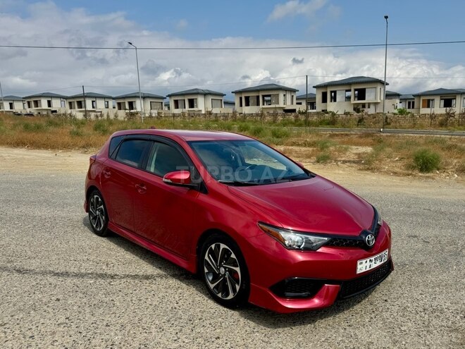 Toyota Corolla 2015, 87,453 km - 1.8 l - Bakı