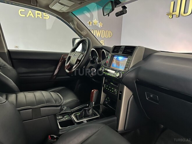 Toyota Land Cruiser Prado-15